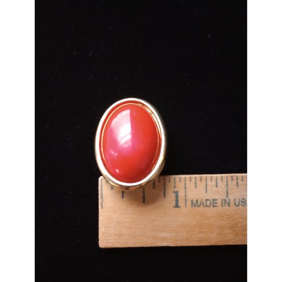 LCI Red Cabochon goldtone bezel clip earrings - Picture 5 of 7